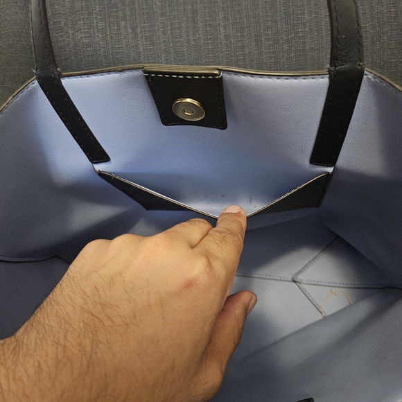 Michael Kors Jet Set Charm Tote - Picture 6 of 6